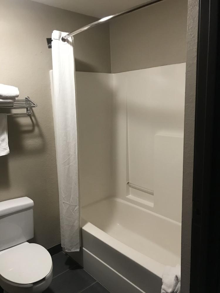 Super 8 By Wyndham Motel 3*