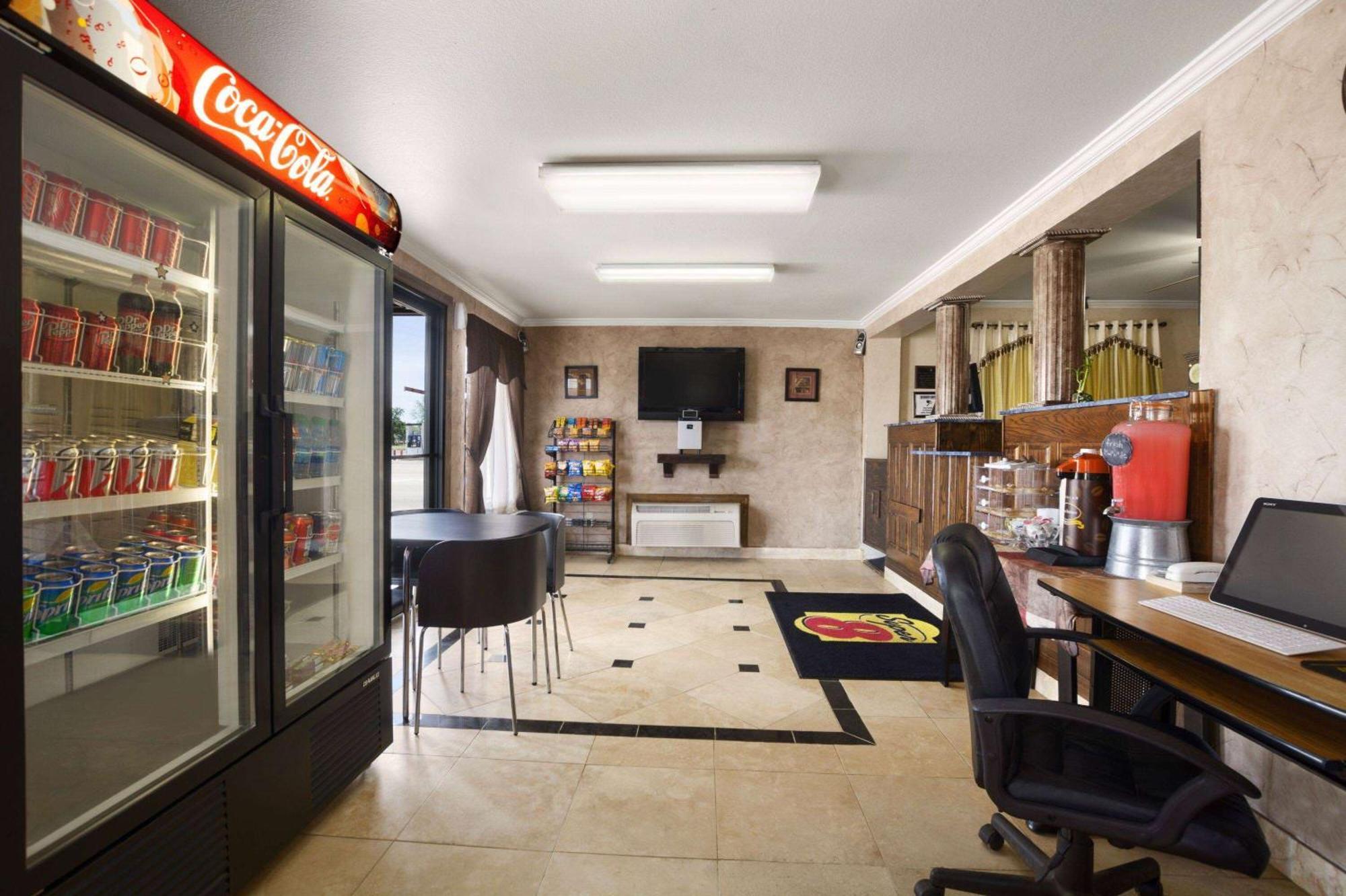 Super 8 By Wyndham 3*