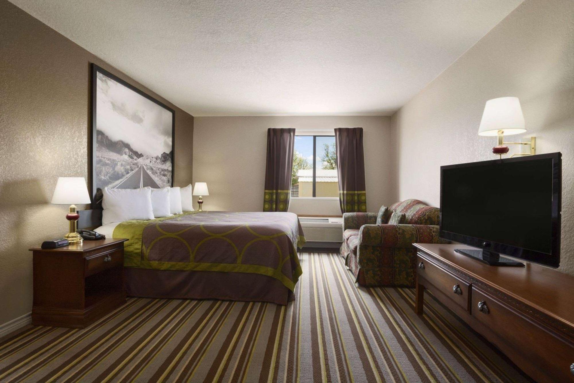 Super 8 By Wyndham 3*