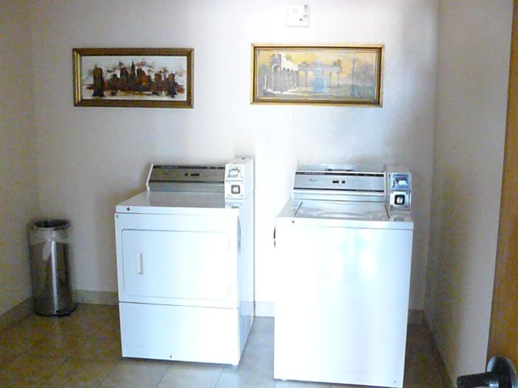 Super 8 By Wyndham Motel 3*